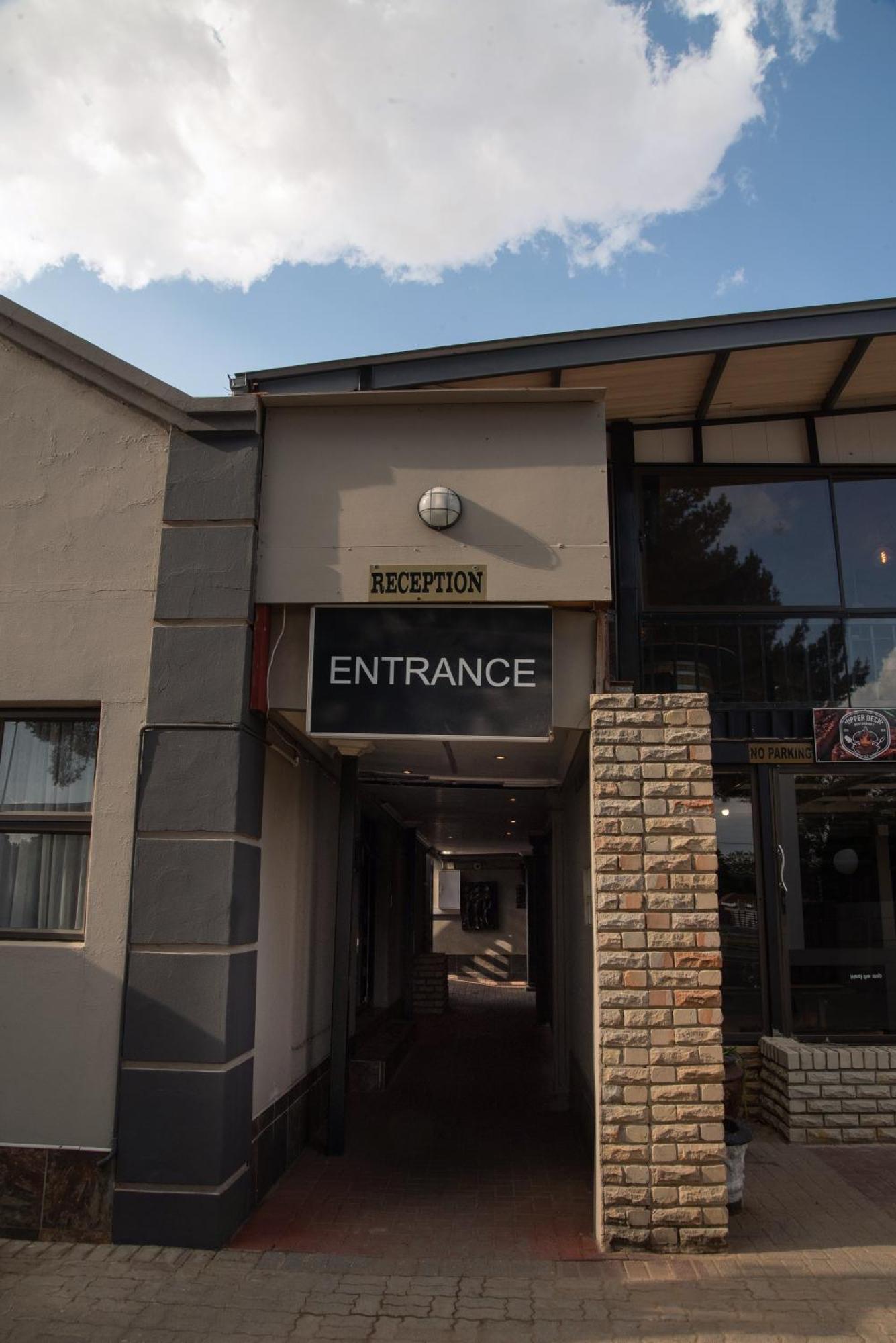 Gold Guest & Conference Welkom Exterior foto